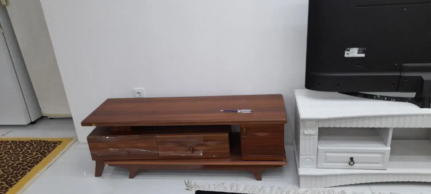 میز|میز تلویزیون|اهواز, کوی جواهری|دیوار