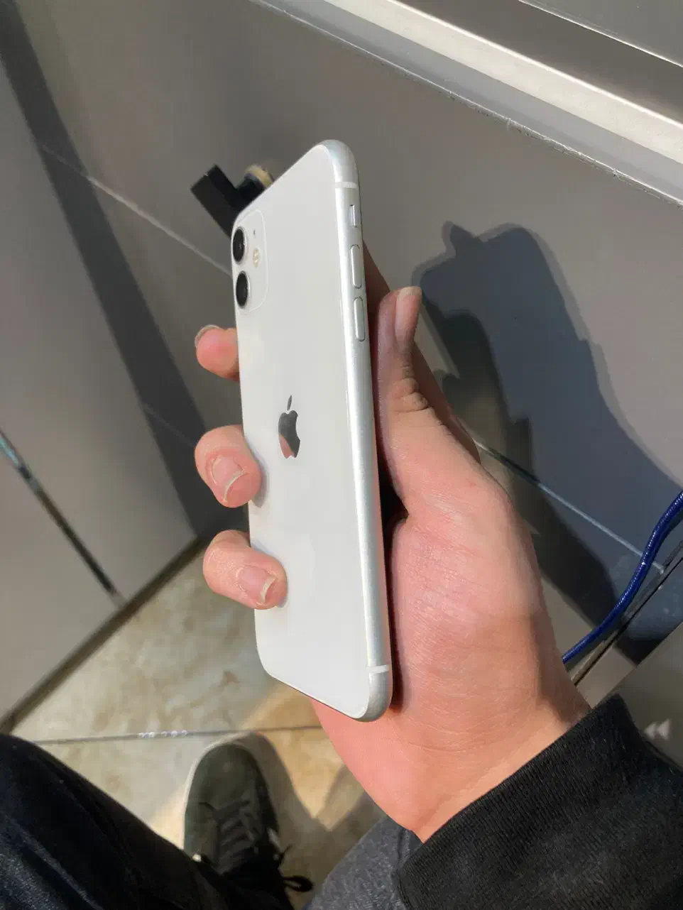 ایفون ۱۱ نرمال سفید|موبایل|تهران, کاشانک|دیوار