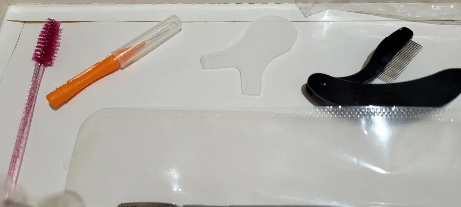 ابزار مژه کار|آرایشگاه و سالنهای زیبایی|رشت, چمارسرا|دیوار