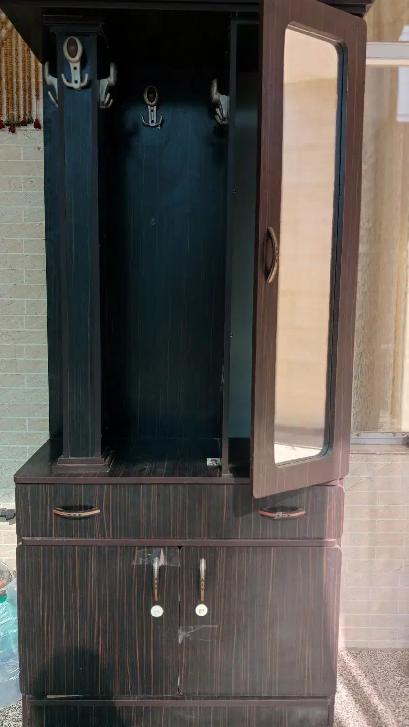 دراور کاملا تمیز|جاکفشی، کمد، دراور|مبارکه, |دیوار