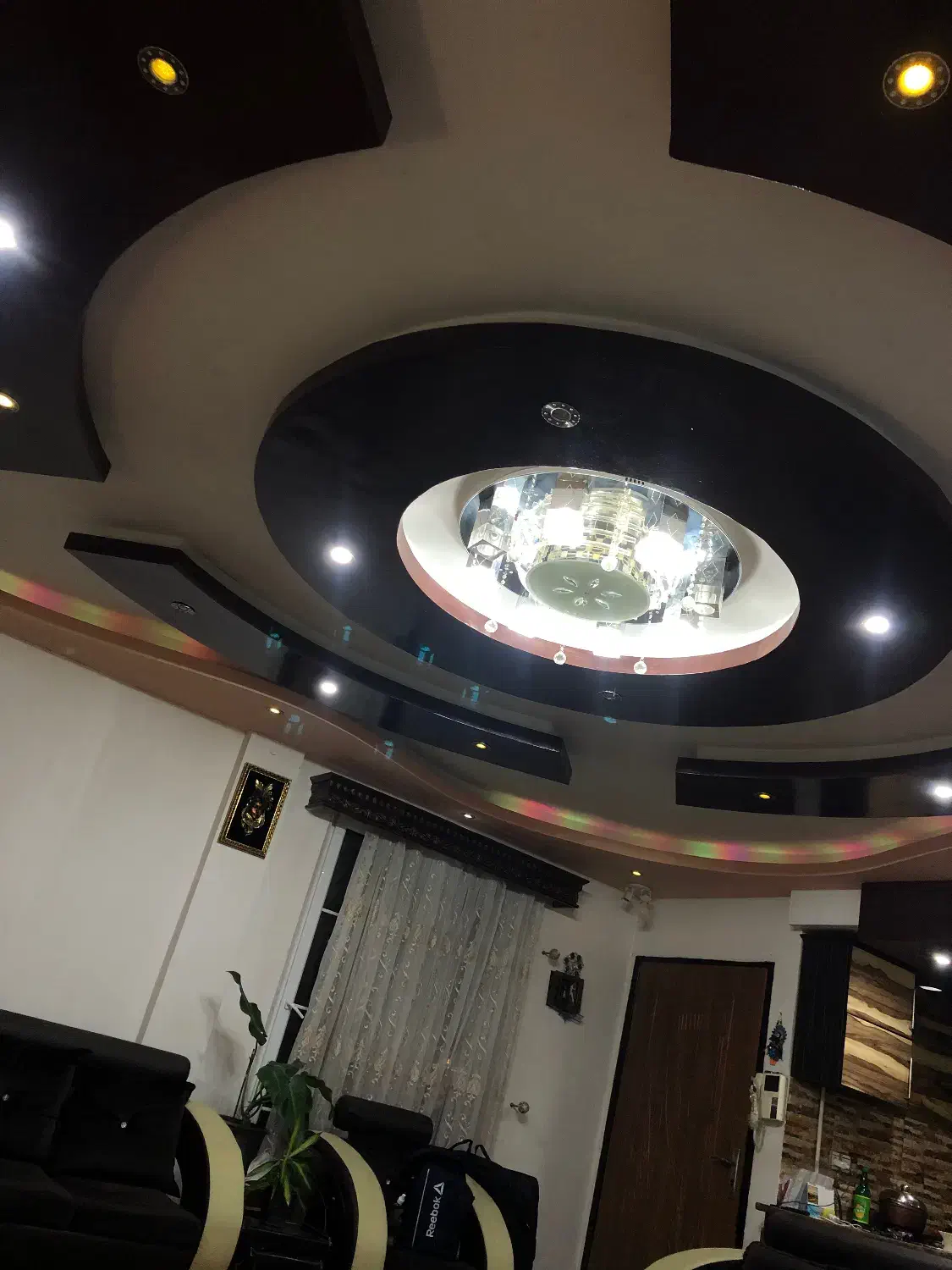 لوستر|لوستر و چراغ آویز|رشت, پیرسرا|دیوار