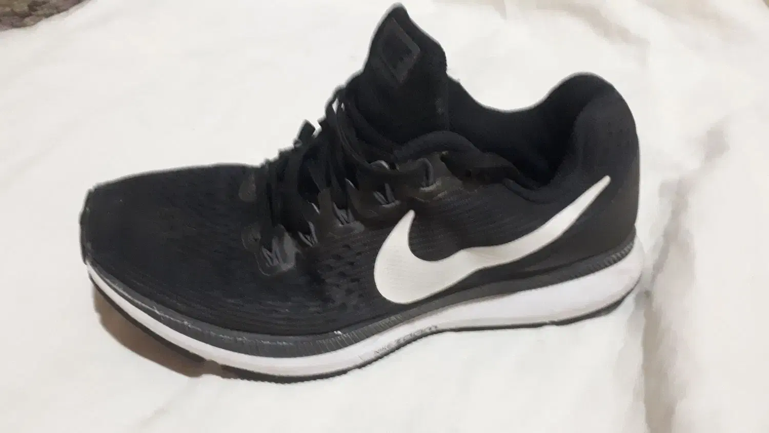 کتونی خارجی|کیف، کفش، کمربند|بروجرد, |دیوار