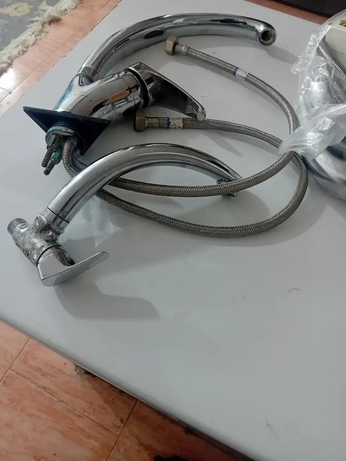 شیر حسی روشویی و ظرف شویی طلایی یک تومان|لوازم سرویس بهداشتی|بندرعباس, |دیوار