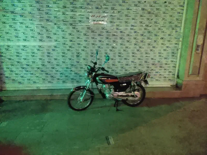 رهرو125|موتورسیکلت|پرند, فاز ۲|دیوار