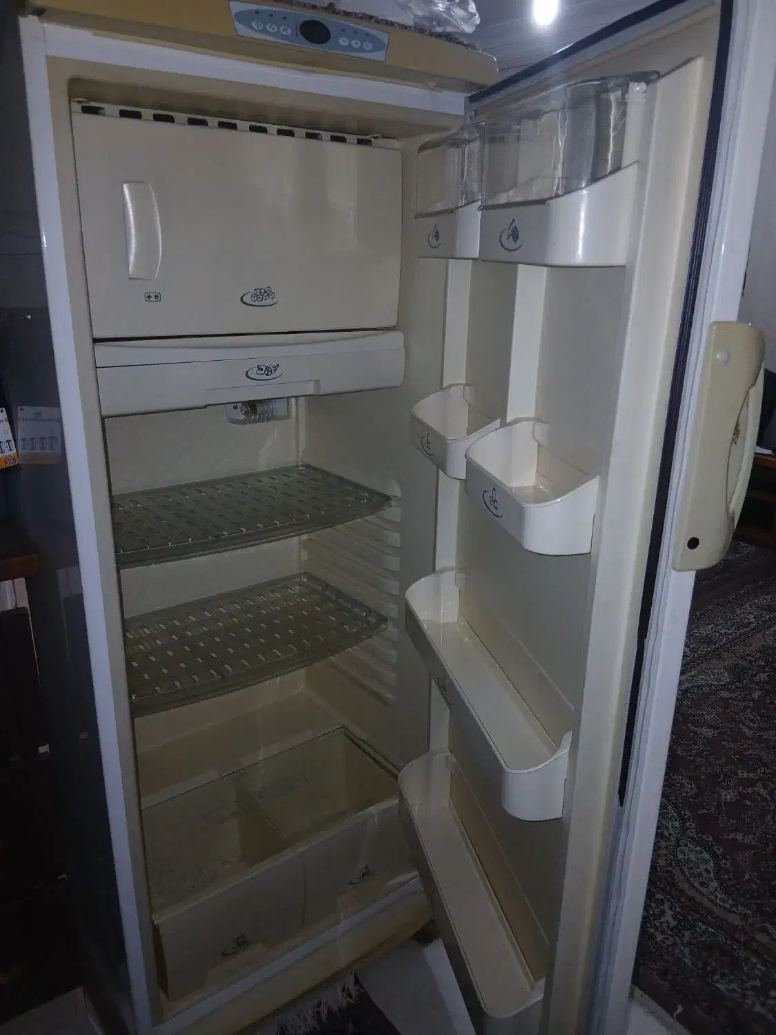 یخچال  ۱۲فوت و فریزر ۸فوت به فروش می‌رسد کاملا سام|یخچال و فریزر|رشت, گلزاران|دیوار