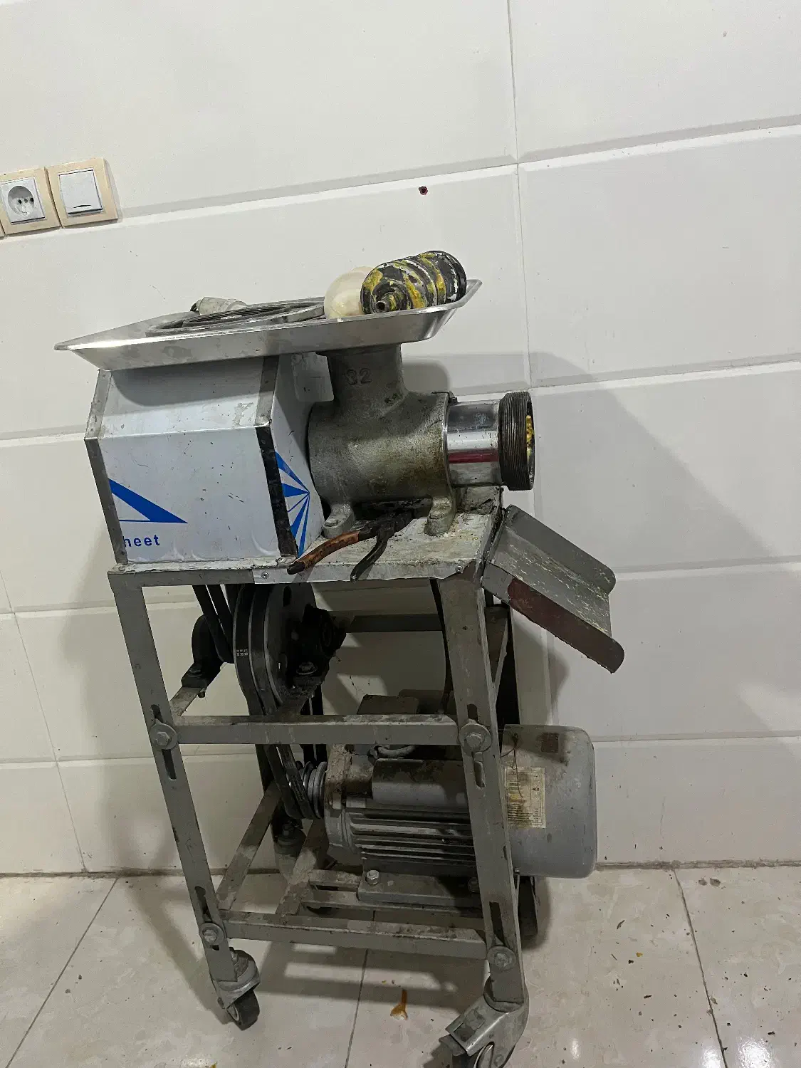 فروش کلیه تحهیزات ساندویچ فروشی|کافیشاپ و رستوران|کازرون, |دیوار