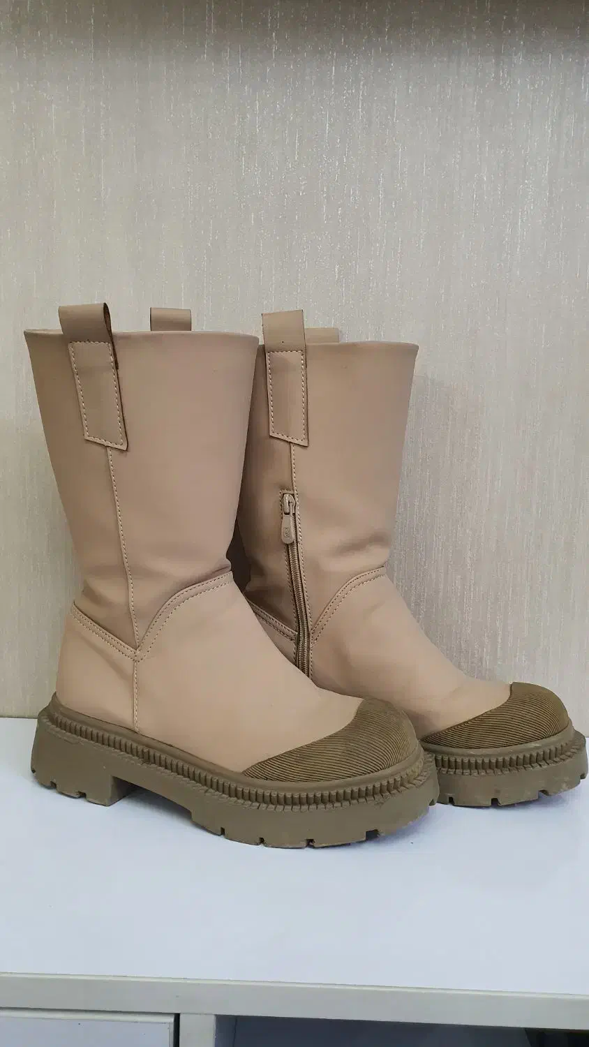 بوت بلند|کیف، کفش، کمربند|گرگان, |دیوار