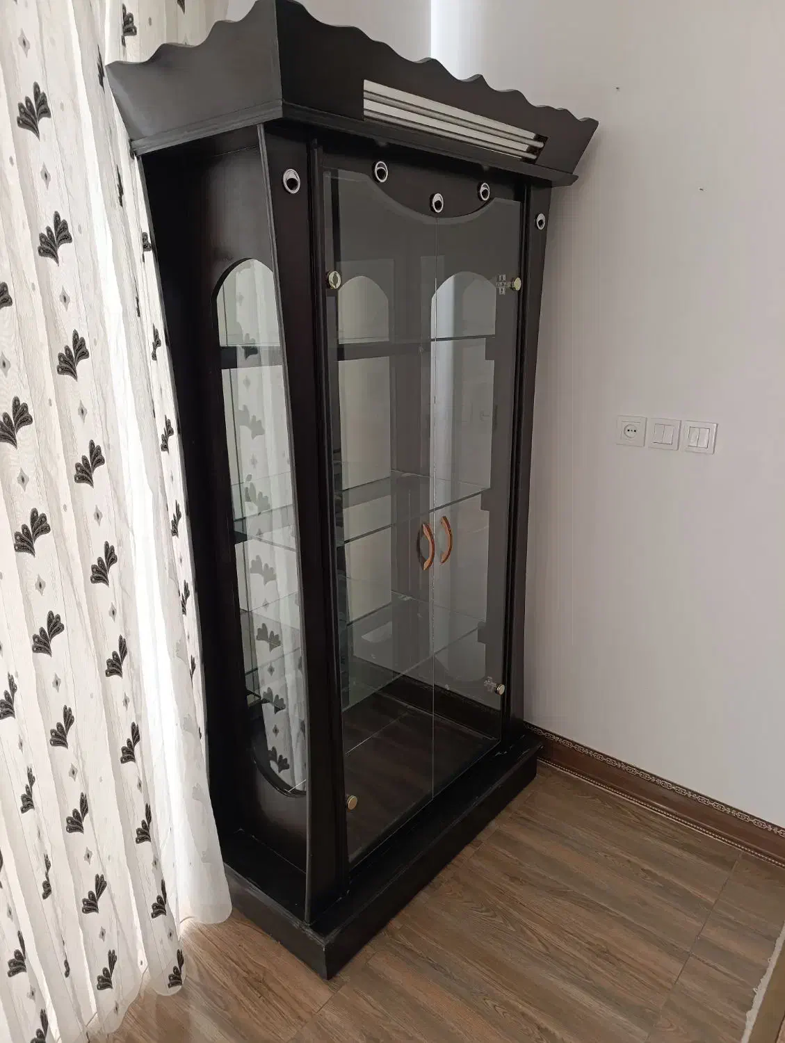 ویترین تزئیناتی|بوفه، ویترین، کنسول|لنجان, |دیوار