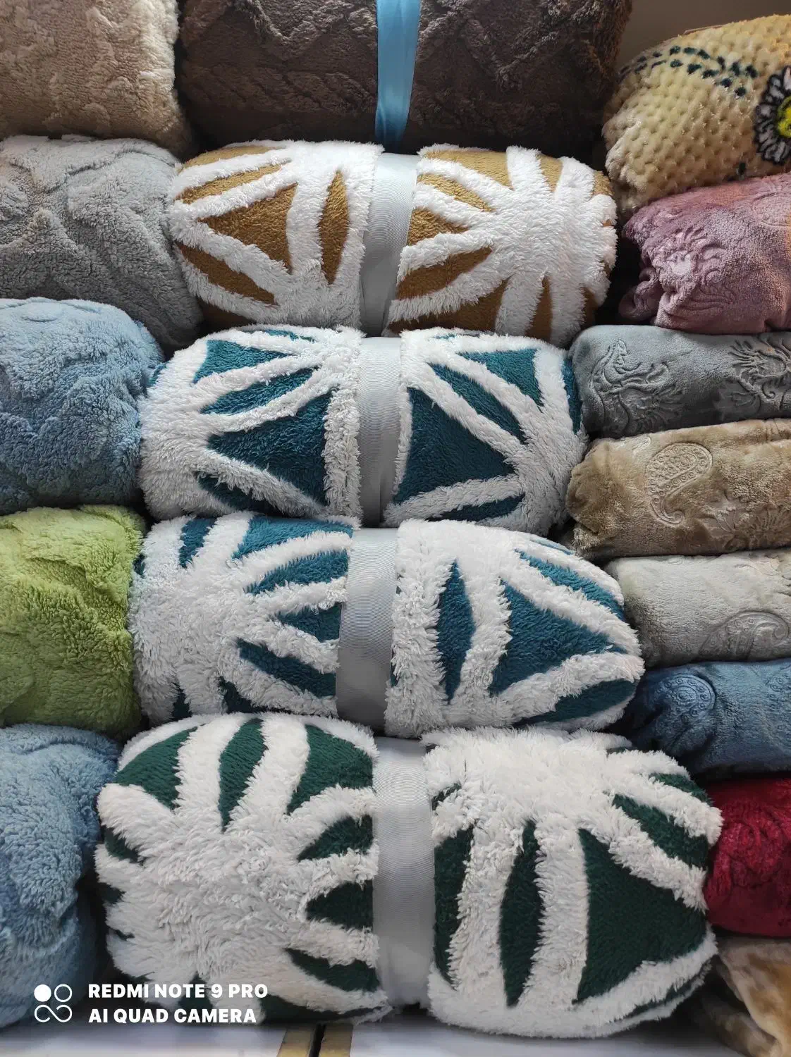 پتوهای جدید گوسفندی گرم بالا دونفره سایز بزرگ|رختخواب، بالش، پتو|قشم, |دیوار