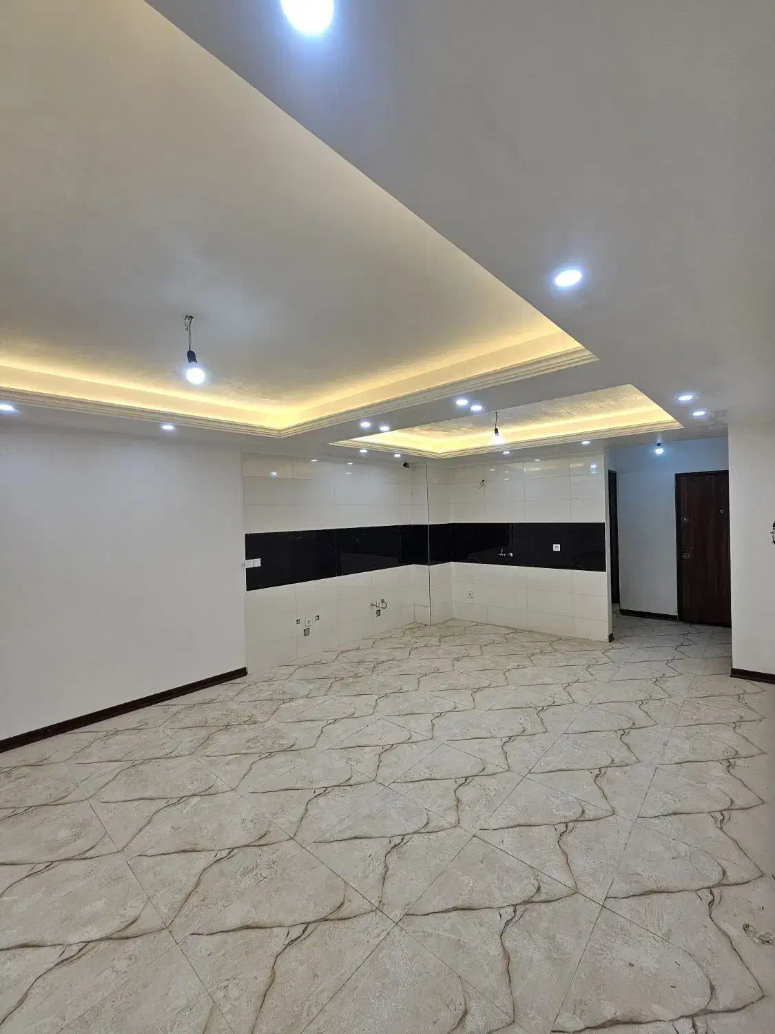 فروش واحد در نقاط مختلف شهر|فروش آپارتمان|اشتهارد, |دیوار