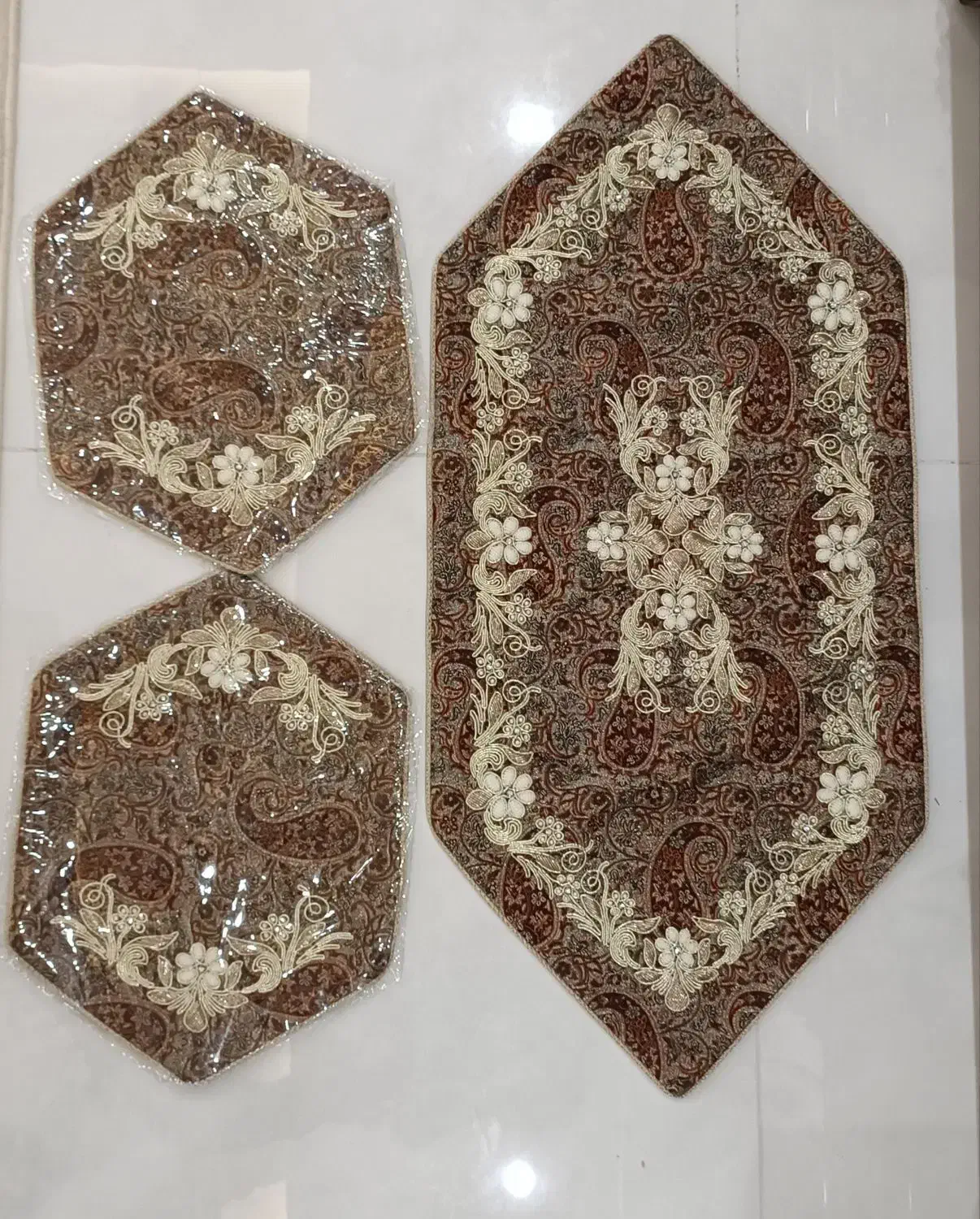 رومیزی ترمه|پرده، رانر، رومیزی|قم, انسجام|دیوار