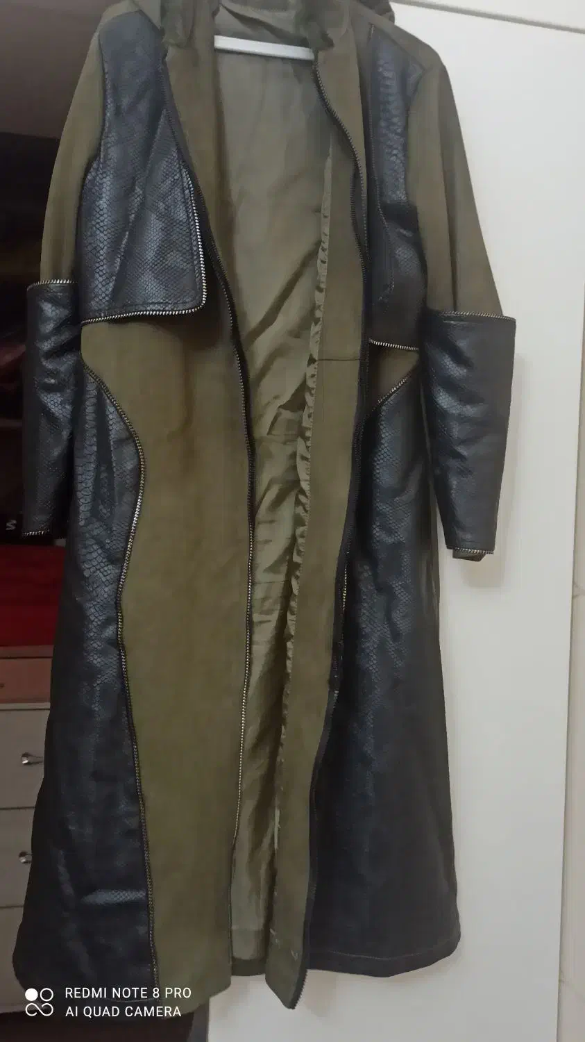 پالتو|لباس|اردبیل, |دیوار