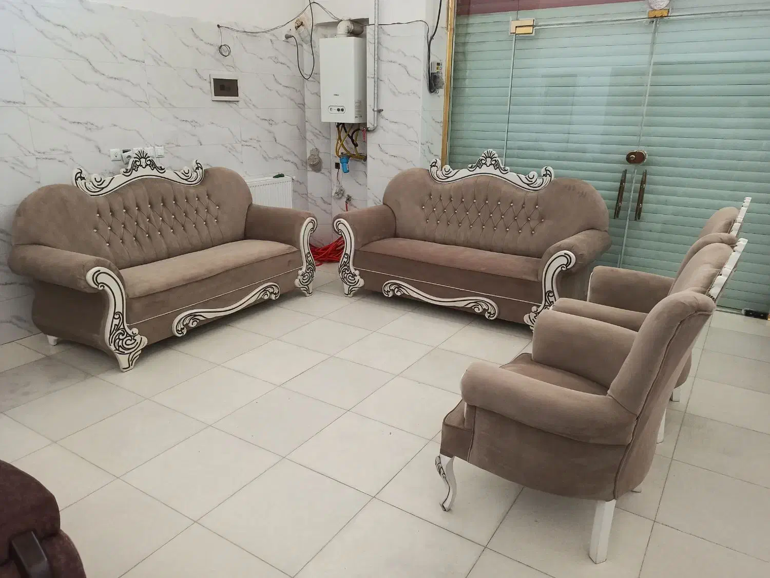 مبل تمام چوب رنگ سفید|مبلمان خانگی و میز عسلی|ارومیه, |دیوار