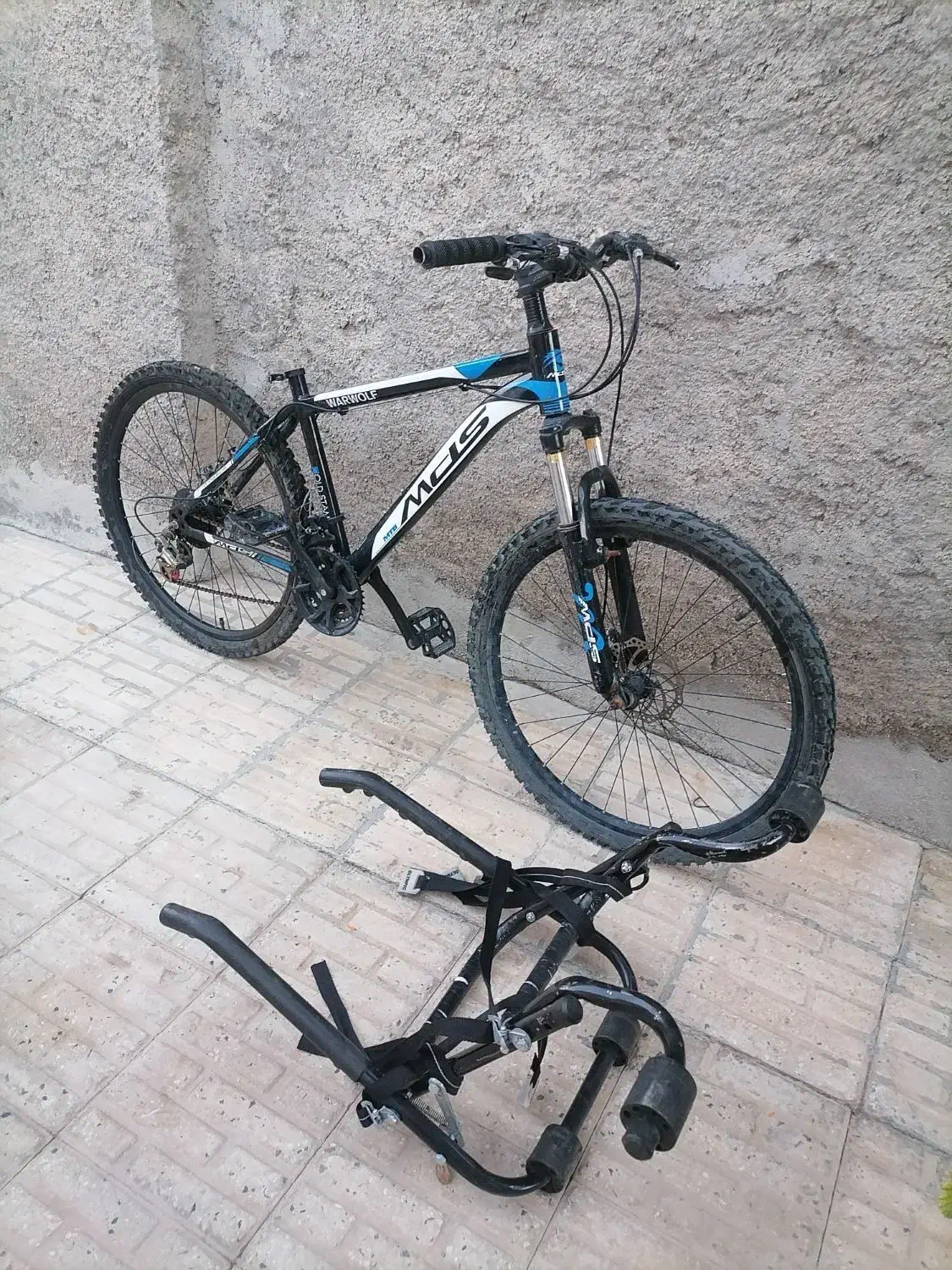 دوچرخه و باربند دوچرخه|دوچرخه، اسکیت، اسکوتر|مرودشت, کوشک|دیوار