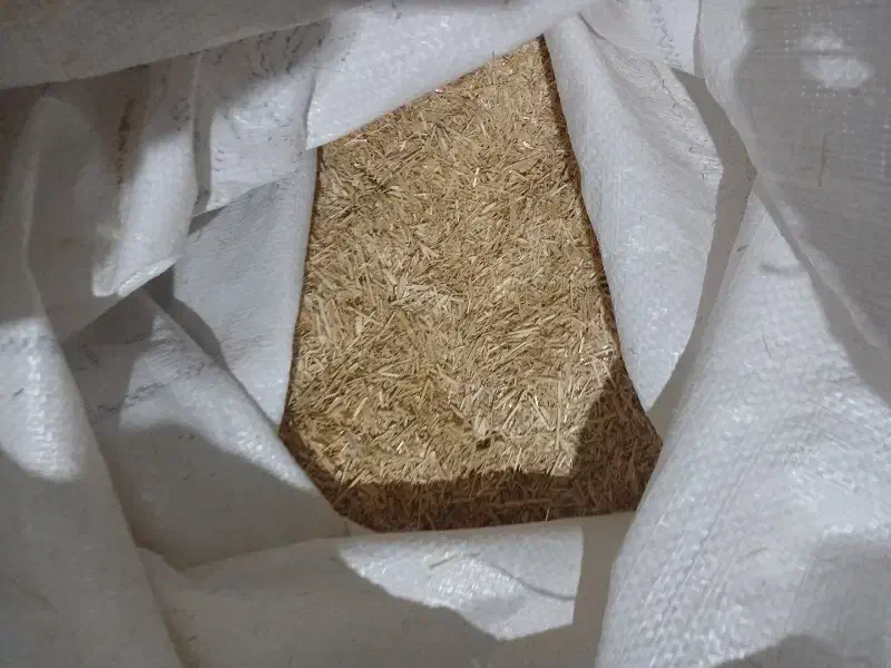 کاه گندم|حیوانات مزرعه|حمیل, |دیوار