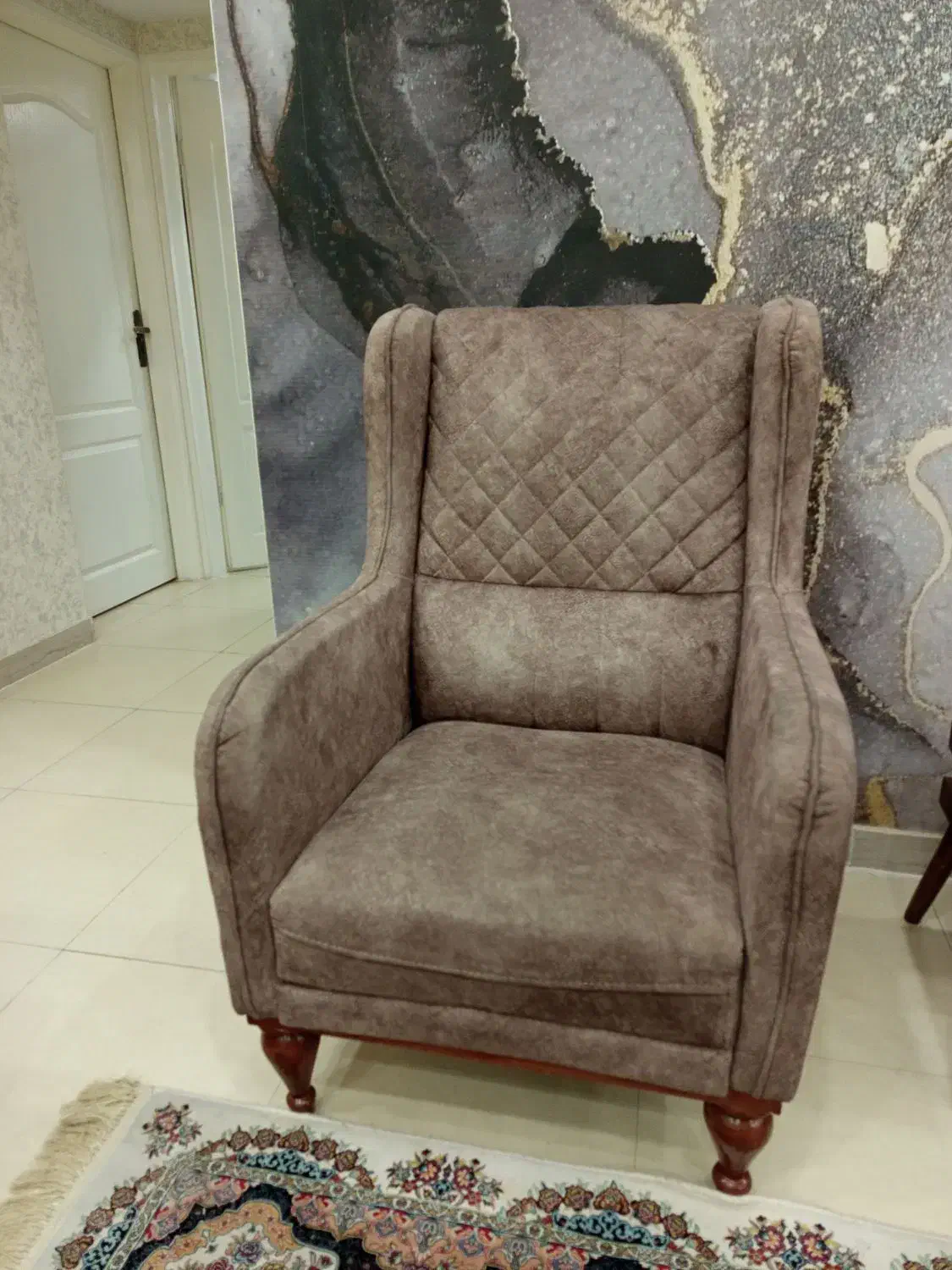 مبلمان|مبلمان خانگی و میز عسلی|پرند, فاز ۵|دیوار