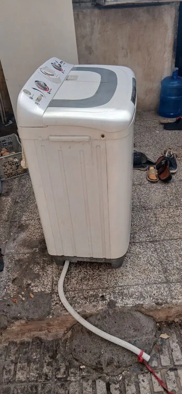 لباس شویی  کاملا صحیح و سالم سالم|ماشین لباسشویی و خشک‌کن لباس|بندرعباس, |دیوار