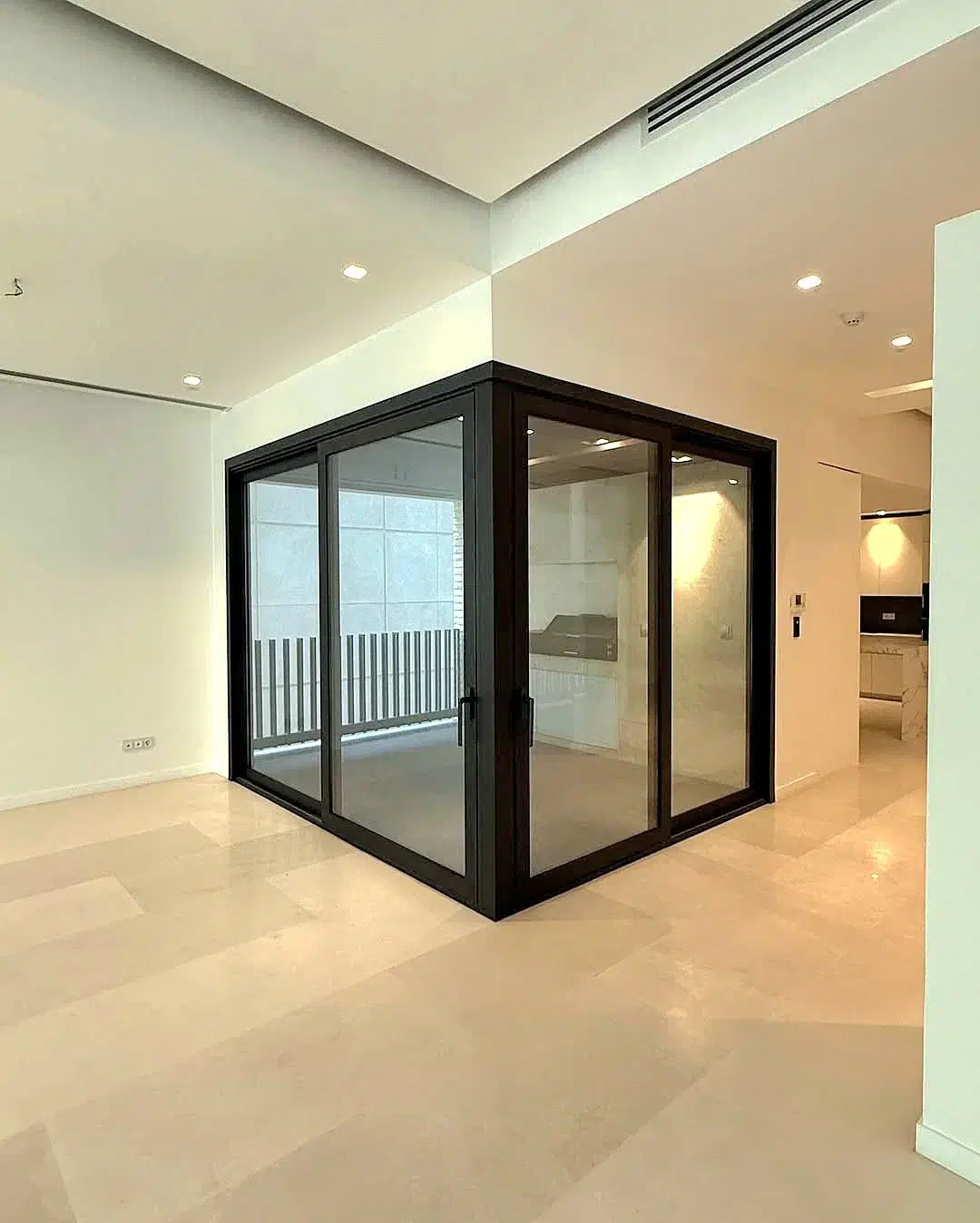 زعـفـرانـیــه ( ساختمان برند ) 200 متر