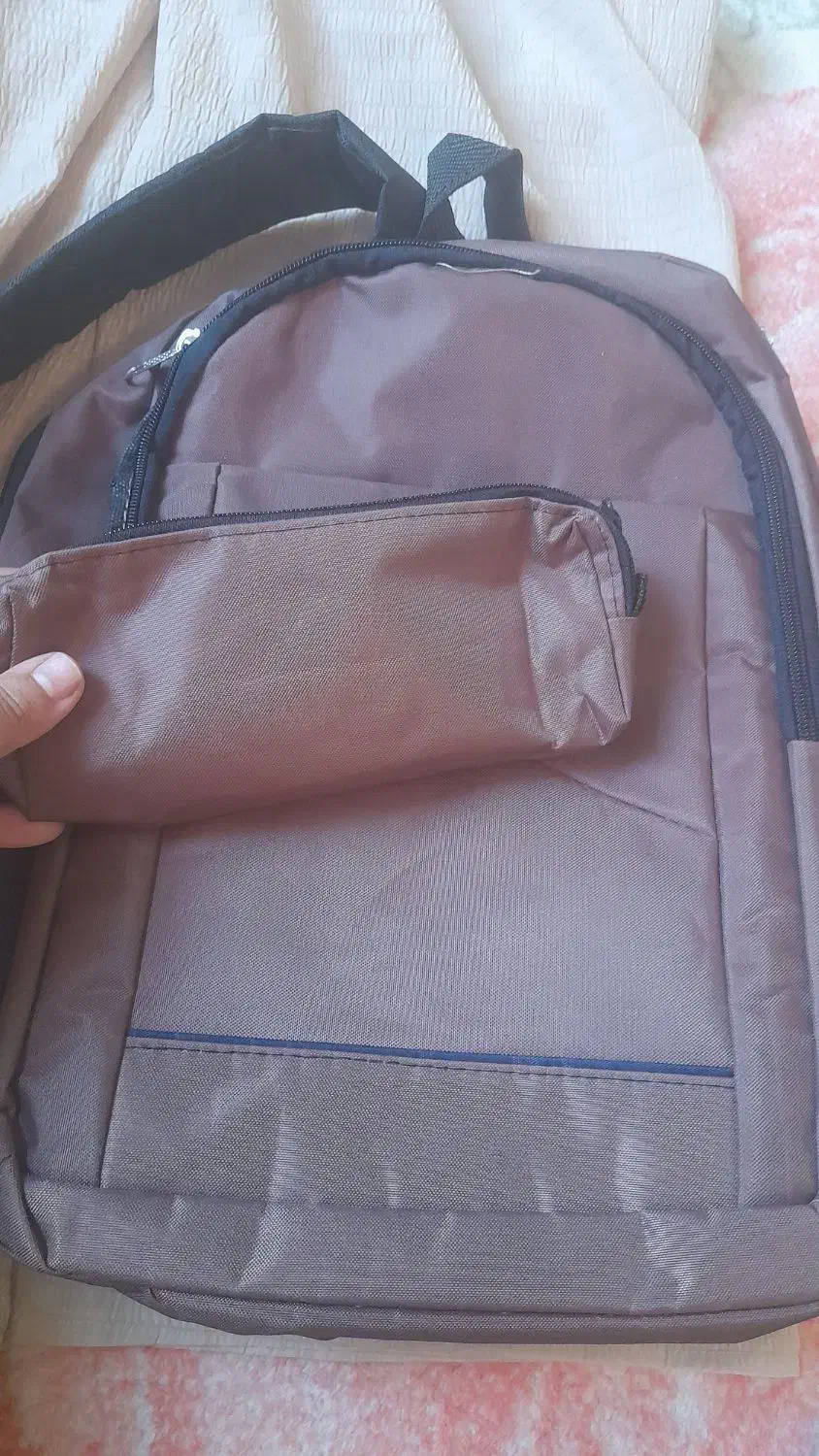 کیف مدرسه نو|لوازم التحریر|شیراز, لب آب|دیوار