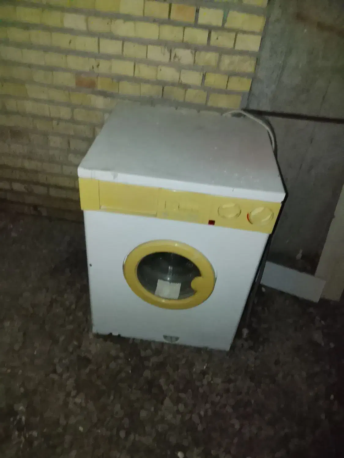 ماشین لباسشویی|ماشین لباسشویی و خشک‌کن لباس|مزرعه کتول, |دیوار