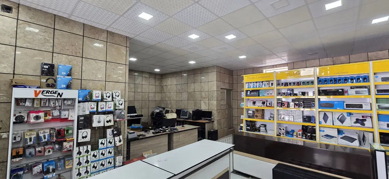 مغازه ۲۵۰ متری با یک واحد ۲۰۰متری طبقه یک نیمروز ۵|فروش مغازه و غرفه|زابل, |دیوار