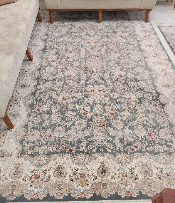 ۲ تخته فرش یکی  ۶ و  یکی۴ متری فرهی|فرش|بندر انزلی, آذربایجان|دیوار