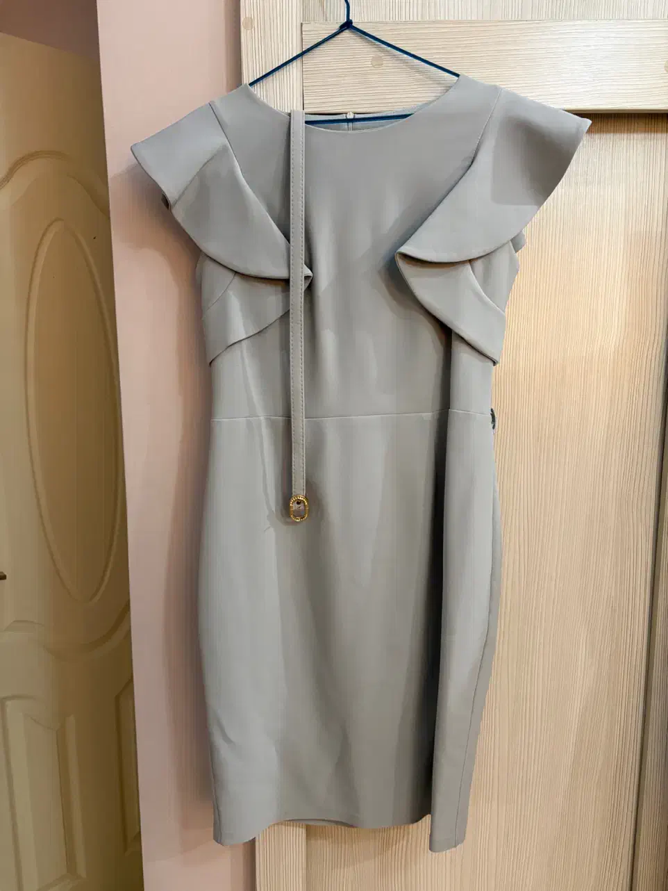 تعدادی لباس مجلسی سایز ۳۸-۴۰|لباس|تهران, نیکنام|دیوار