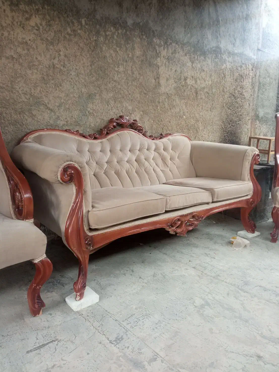 مبل کلاسیک|مبلمان خانگی و میز عسلی|قم, شهر قائم|دیوار