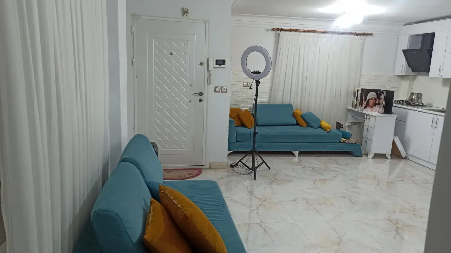 اجاره صندلی در سالن زیبایی زنانه|اجارهٔ کوتاه‌مدت دفتر کار و فضای آموزشی|رشت, سعدی (تختی)|دیوار