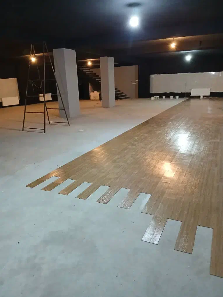 فروش و نصب تخصصی کفپوش پی وی سی ، قرنیز، موکت|خدمات پیشه و مهارت|کرج, حصارک بالا|دیوار