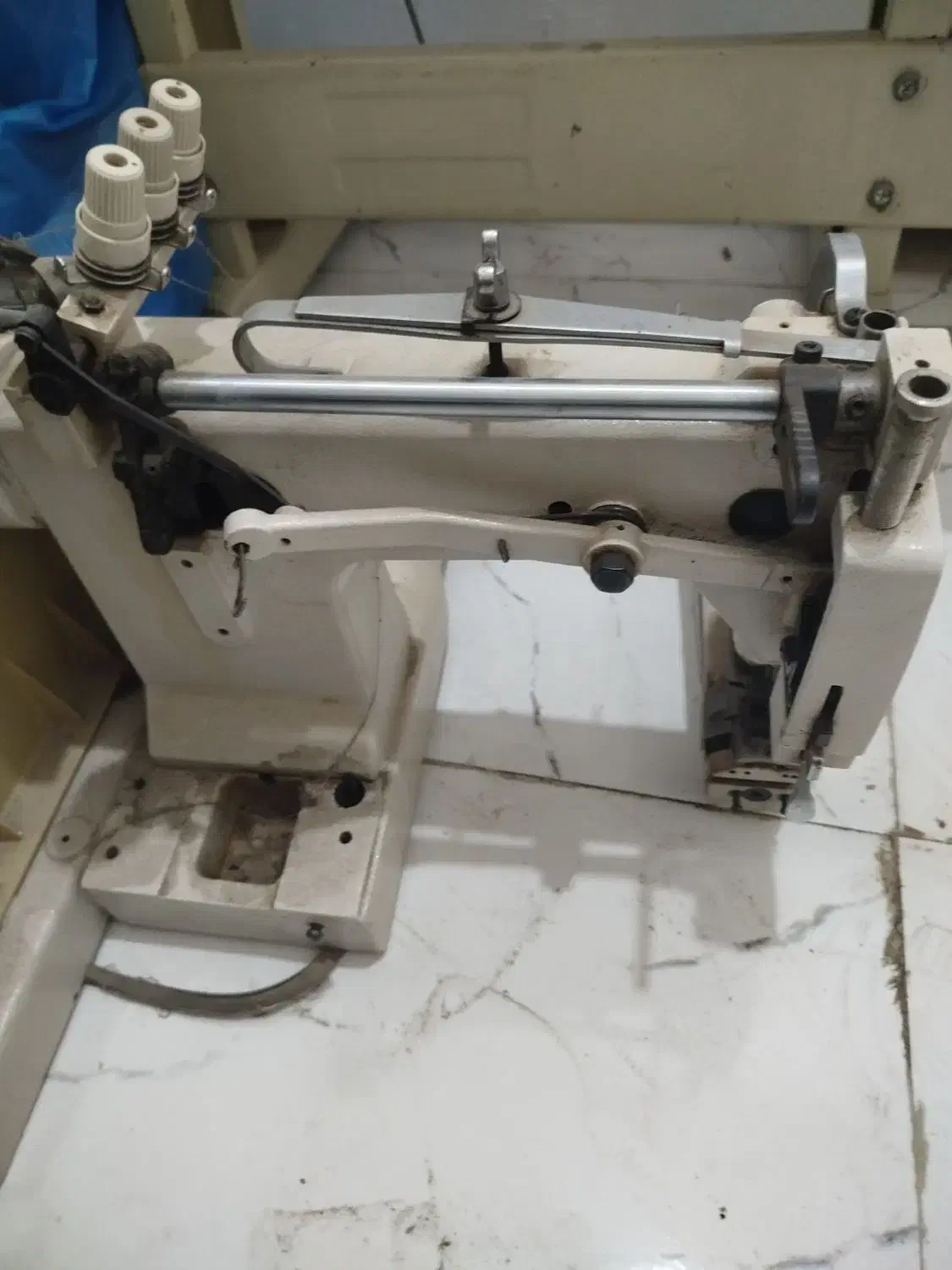 چرخ سه سوزنه کاوویی مارک جویتا|چرخ خیاطی و ریسندگی|پاکدشت, حصار امیر|دیوار