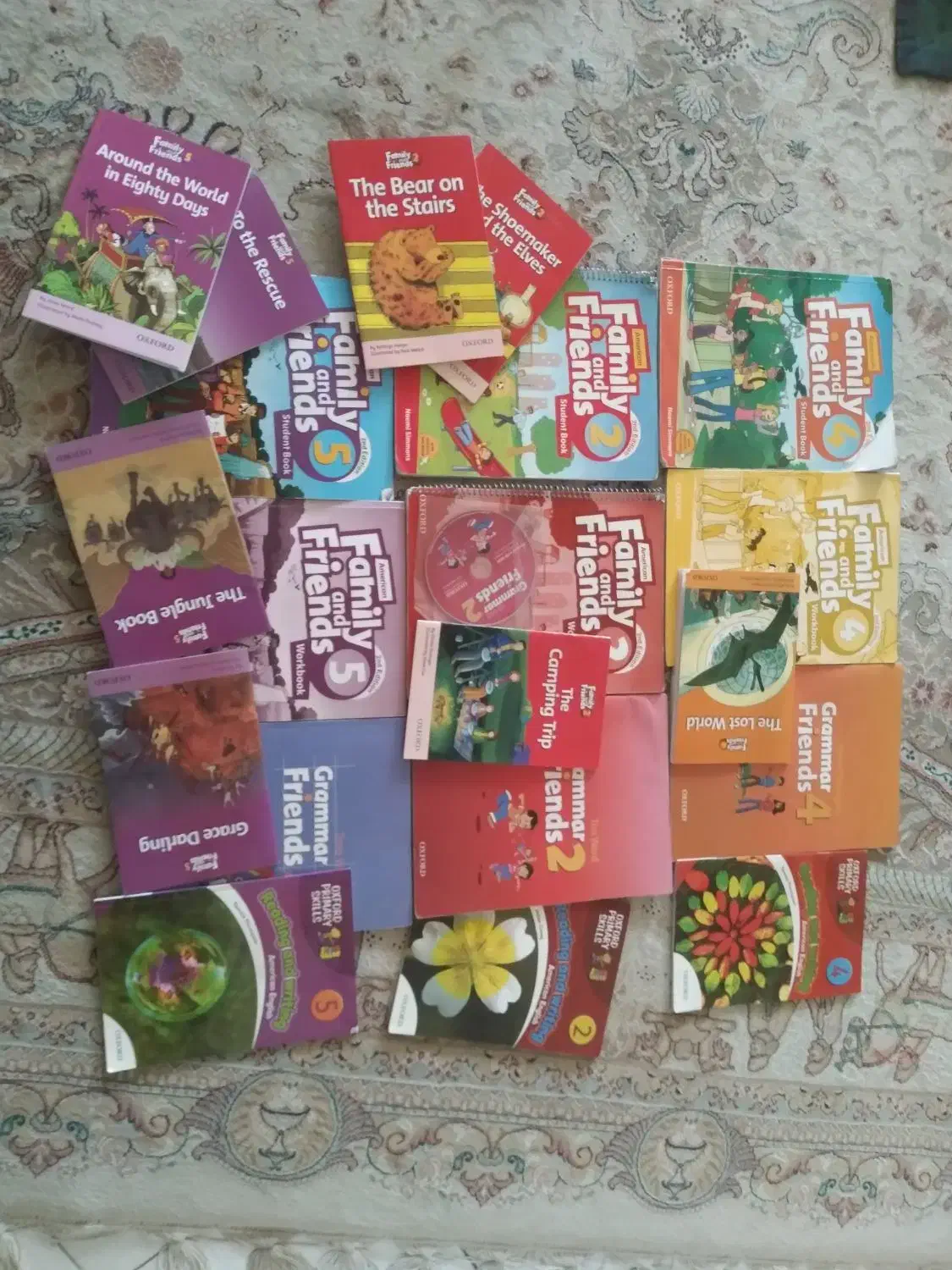 کتاب زبان فمیلی|کتاب و مجله آموزشی|تهران, طرشت|دیوار