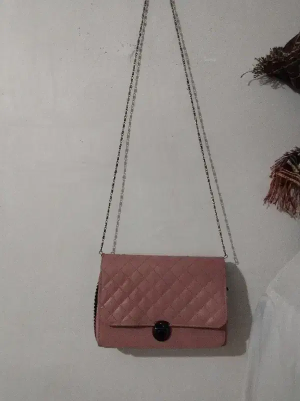 کیف زنانه|کیف، کفش، کمربند|نیشابور, خط کاشمر|دیوار