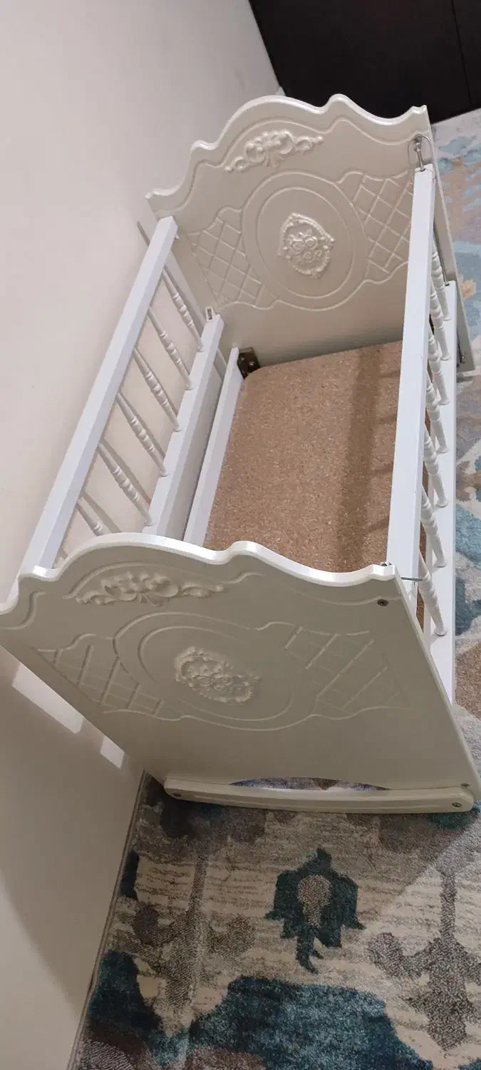 تخت نوزادی گهواره وثابت|تخت و صندلی بچه|پردیس, فاز ۲|دیوار