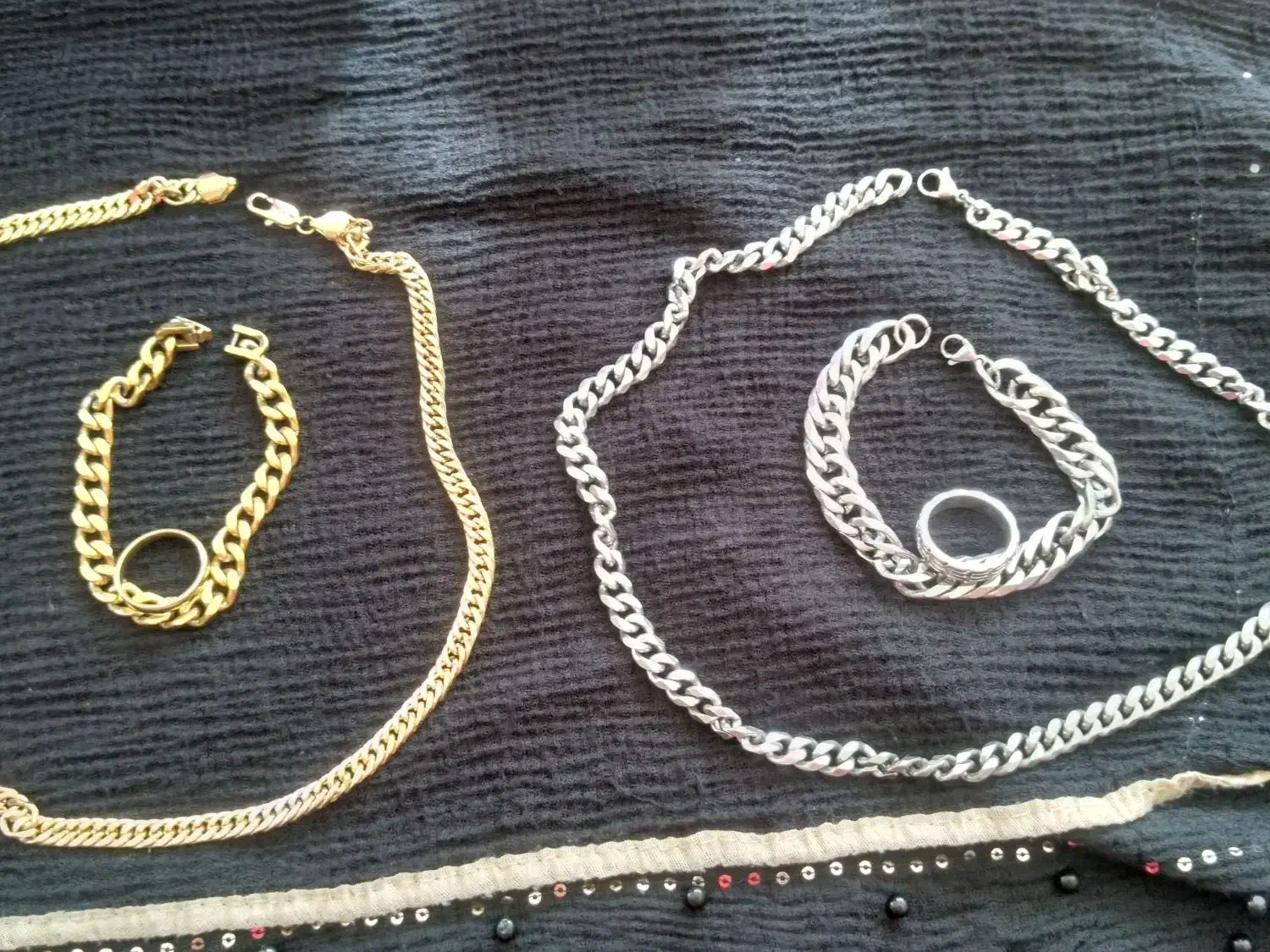 گردبندودستبندوانگشتر|بدلیجات|آستانه اشرفیه, |دیوار