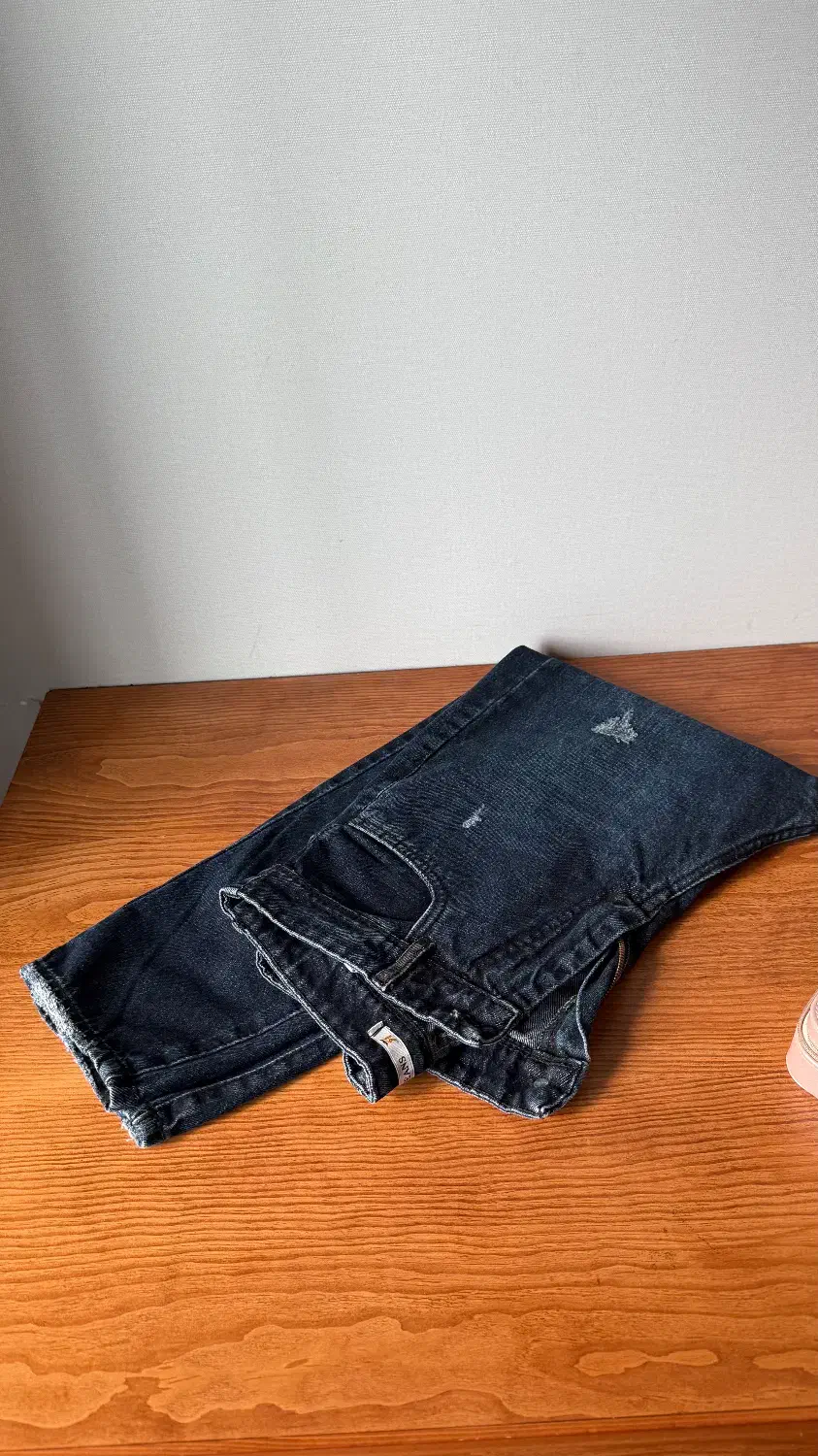 شلوار جین|لباس|گرگان, |دیوار