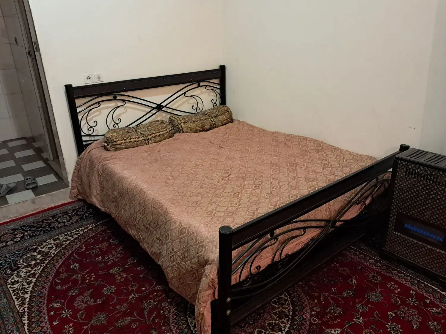 سوئیت روزانه میدان کوثر|اجارهٔ کوتاهمدت آپارتمان و سوئیت|کرمان, |دیوار