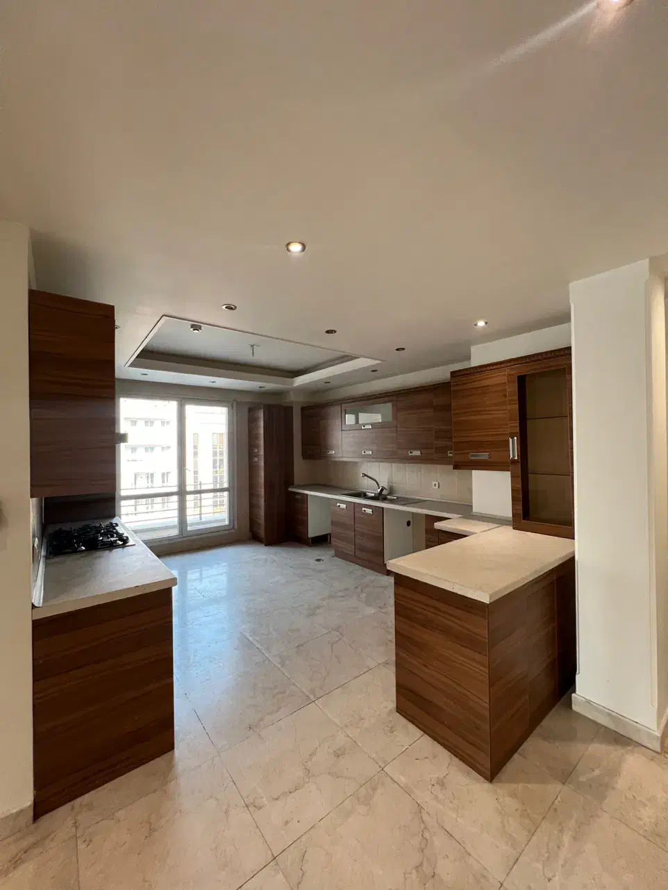 ۱۵۰متر/سه خواب/کامرانیه شمالی