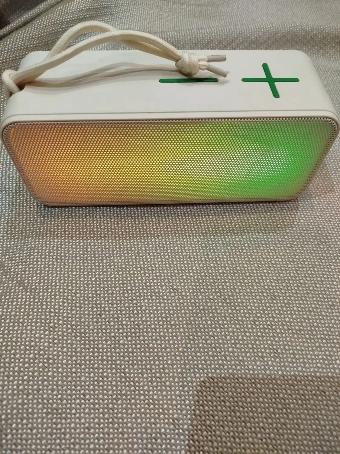 اسپیکر|صوتی و تصویری|بندر انزلی, آذربایجان|دیوار