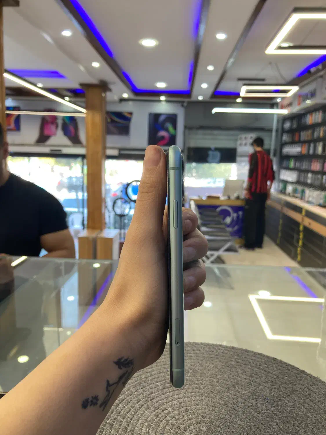 ایفون ۱۱ نرمال|موبایل|محمودآباد, |دیوار