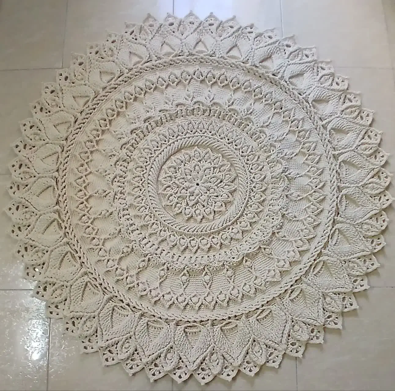 فرشینه ۱ متر ونیم شیری|فرش|تهران, علی‌آباد|دیوار