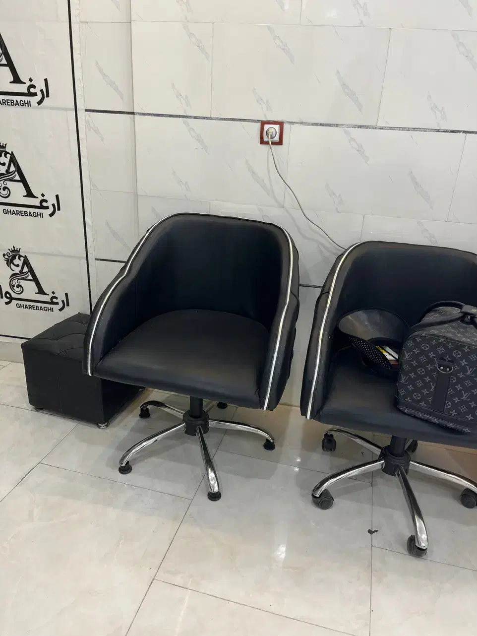 تجهیزات سالن|آرایشگاه و سالنهای زیبایی|زنجان, |دیوار