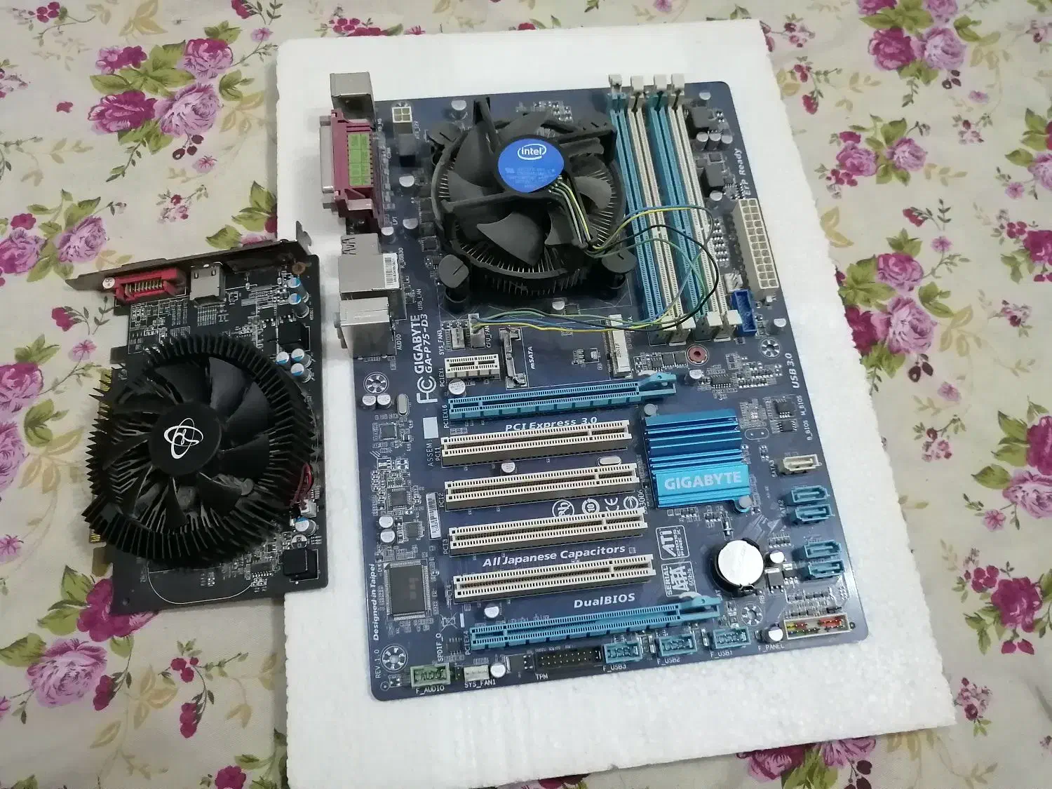 مانیتور 22 مادربرد حرفه ایی کارت گرافیگ شارژر گوشی|قطعات و لوازم جانبی رایانه|فردیس, شهرک ۱۱۰|دیوار