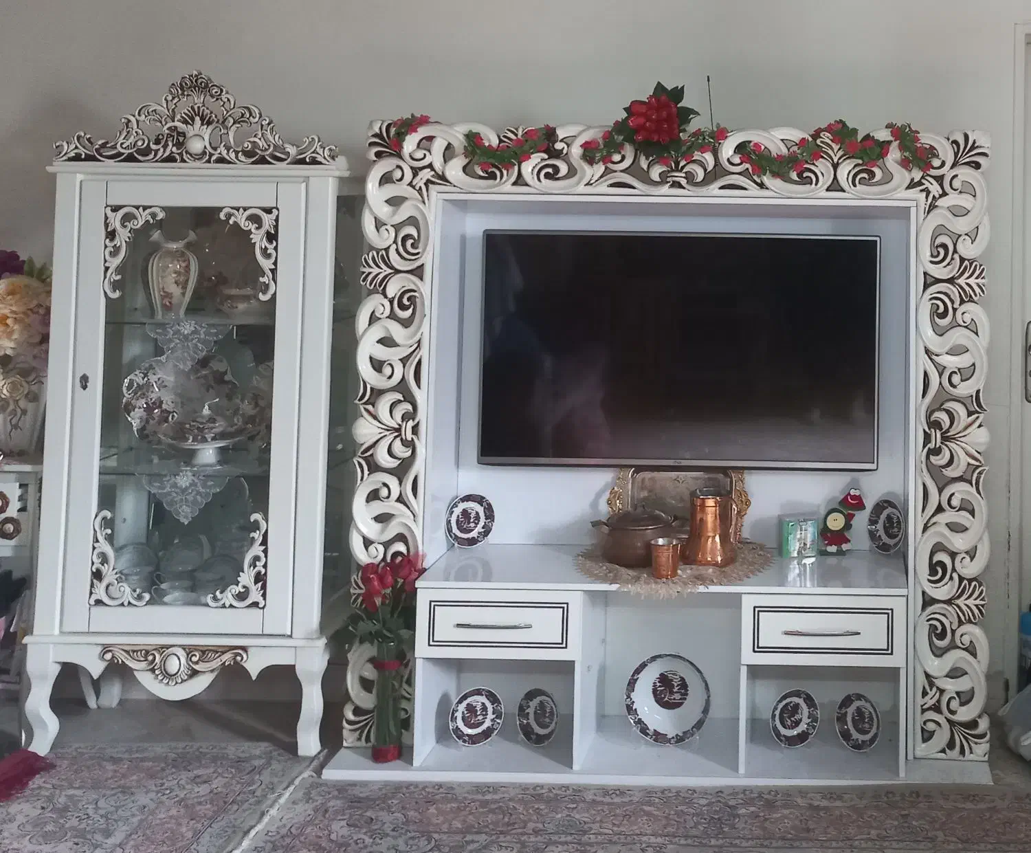 فروش فوری میزتلویزیون و ویترین|میز تلویزیون|تهران, جوادیه تهرانپارس|دیوار