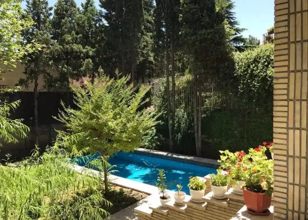 ۷۶۰متر ۵ خواب مستر ۲ طبقه حیاط مشجر استخردار