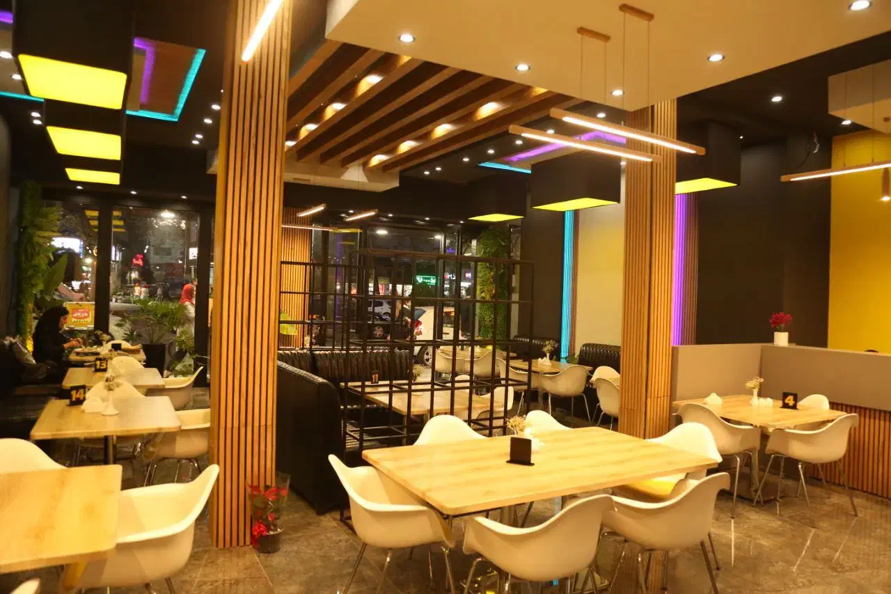 جذب نیرو در مجموعه حاج کاظم|استخدام خدمات فروشگاه و رستوران|آمل, |دیوار