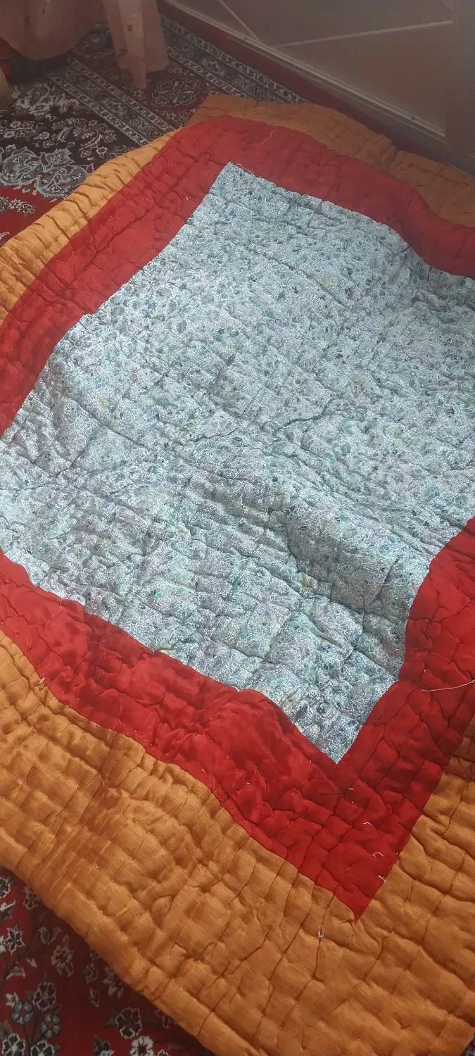 لحاف و پتو و بالش|رختخواب، بالش، پتو|خمینی‌شهر, |دیوار