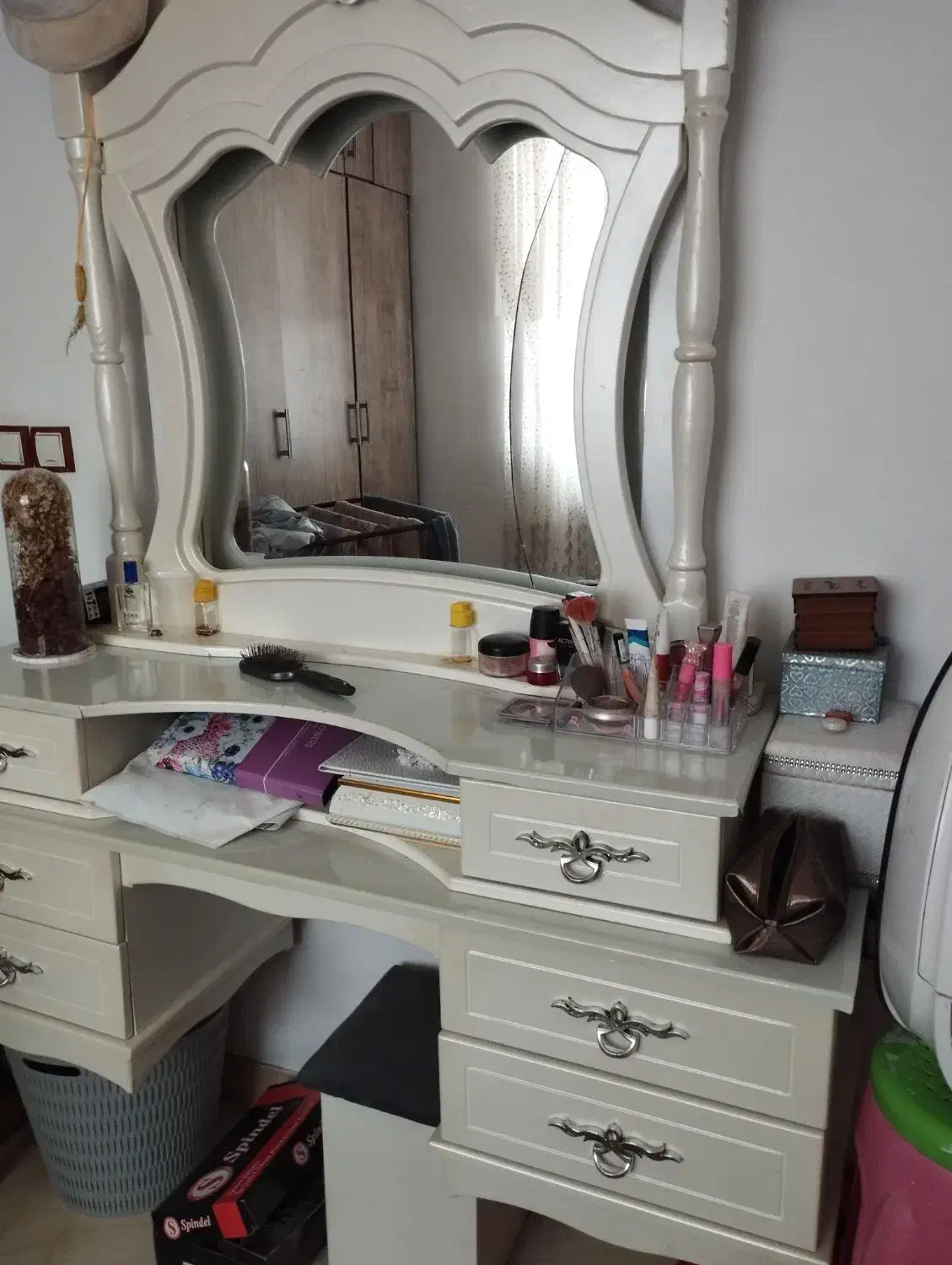 میز ارایش|تخت و سرویس خواب|آستانه اشرفیه, |دیوار