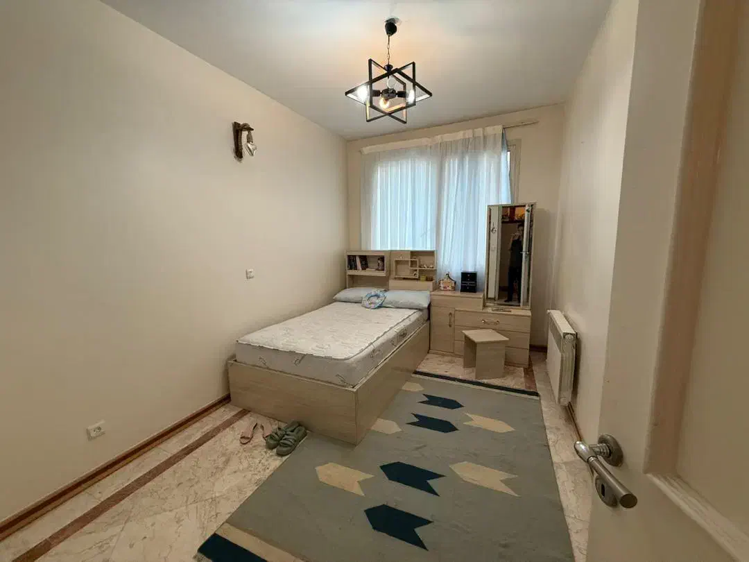 واحد۱۹۵متری۳خواب۱خواب مسترشیک چندقدمی پارک قیطریه