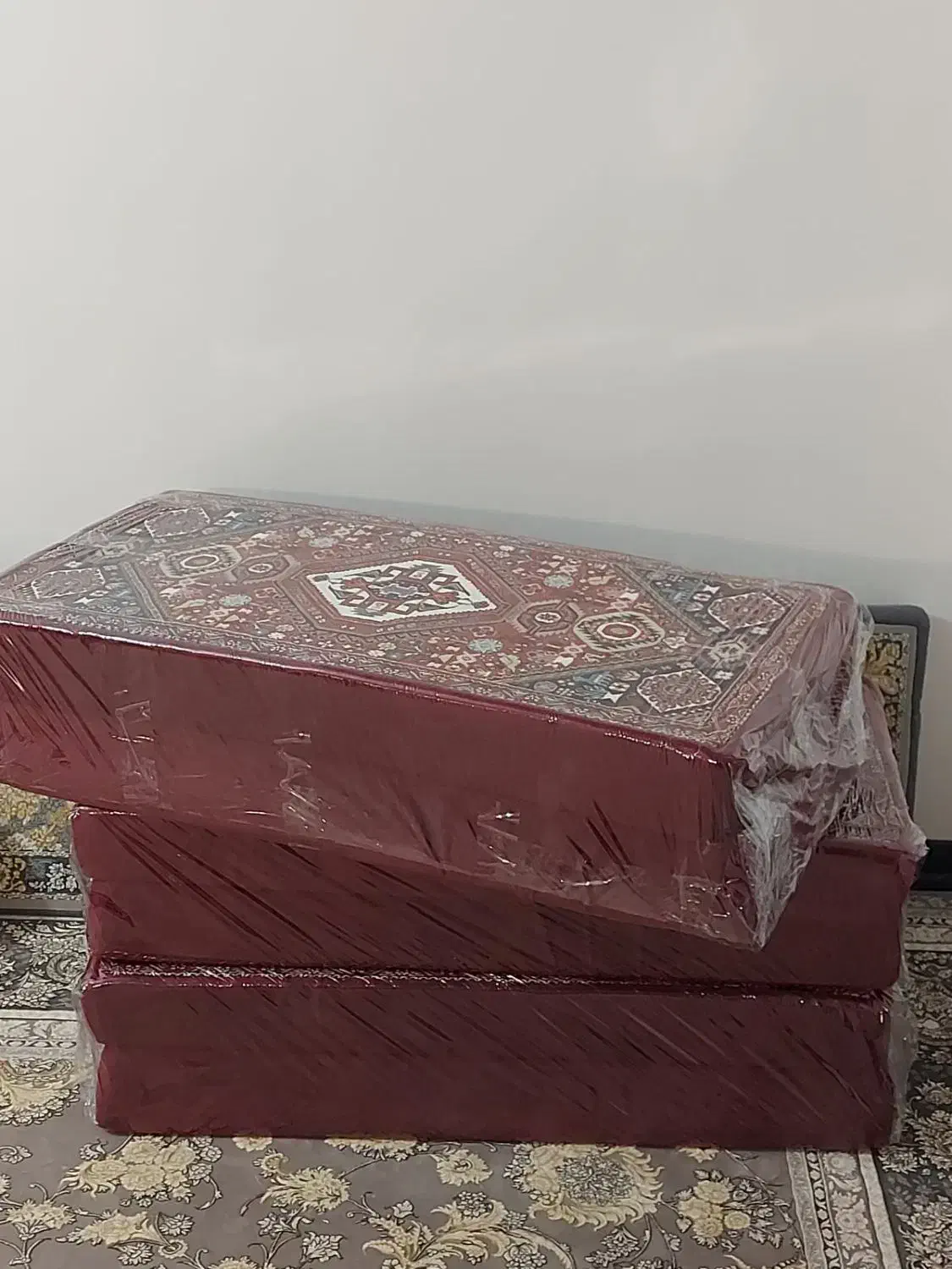 پشتی سه جفت|پشتی|صدرا-فارس, فاز ۲|دیوار